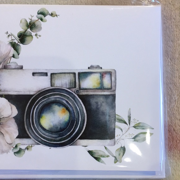 Floral Camera Note Card Set of 8 with solid white envelopes NWT 4.50” X 6” - Picture 3 of 8